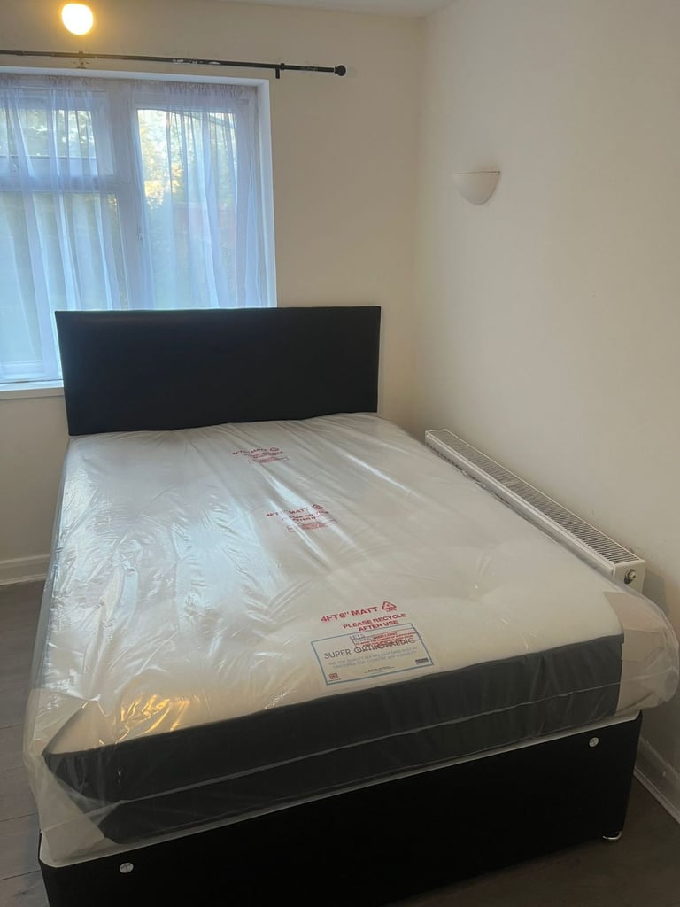 Spacious & Cosy Ensuite room for Rent UB5 6LQ