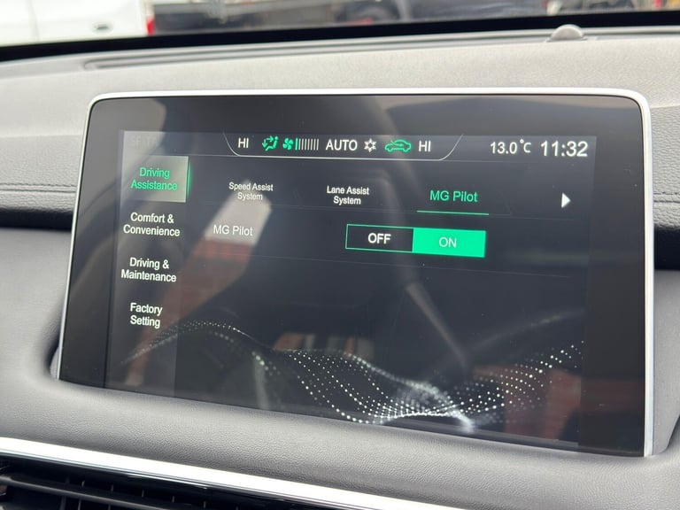 2022 MG MG HS 1.5 T-GDI 16.6kWh Exclusive Auto Euro 6 (s/s) 5dr ESTATE Petrol/Electric Hybrid Aut...