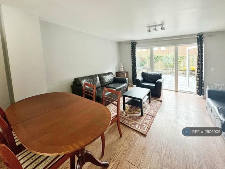 3 bedroom house in Devonshire Street South, Manchester, M13 (3 bed) (#2606906)