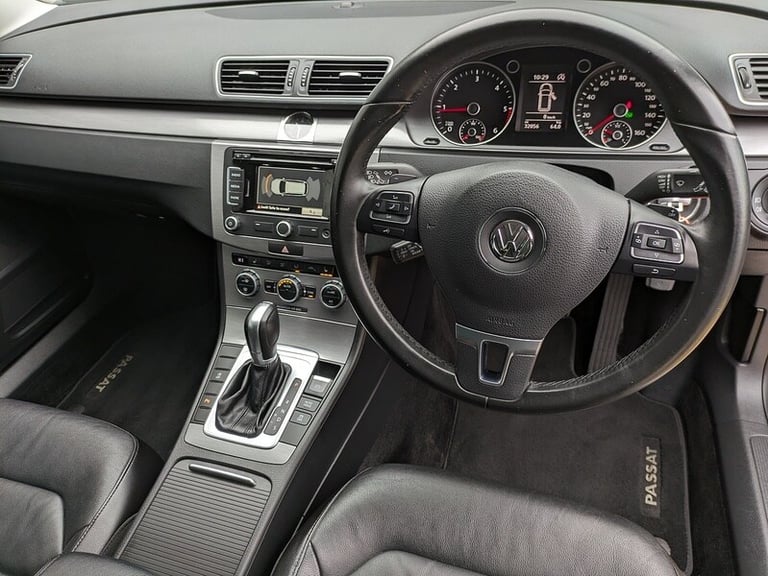 2014 Volkswagen Passat 2.0 TDI Bluemotion Tech Executive Style 5dr DSG ESTATE DIESEL Automatic