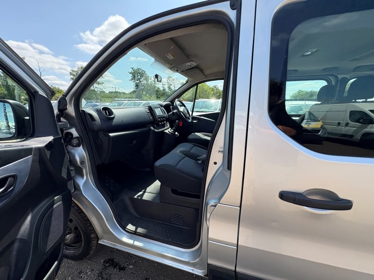 2018 Vauxhall Vivaro Vivaro  Combi CDTi S/S Minibus DIESEL Manual