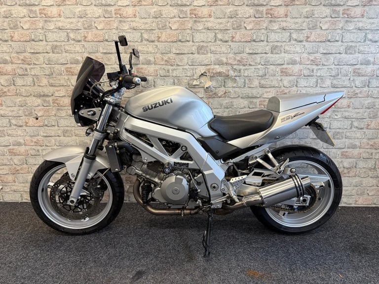 2003 Suzuki SV1000 Unfaired Naked - just 16k - 12 month mot -Stunning condition 