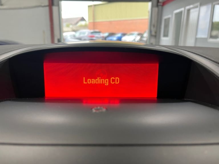 2014 Vauxhall Zafira Tourer 2.0 CDTi SRi MPV 5dr Diesel Manual Euro 5 (130 ps) MPV Diesel Manual