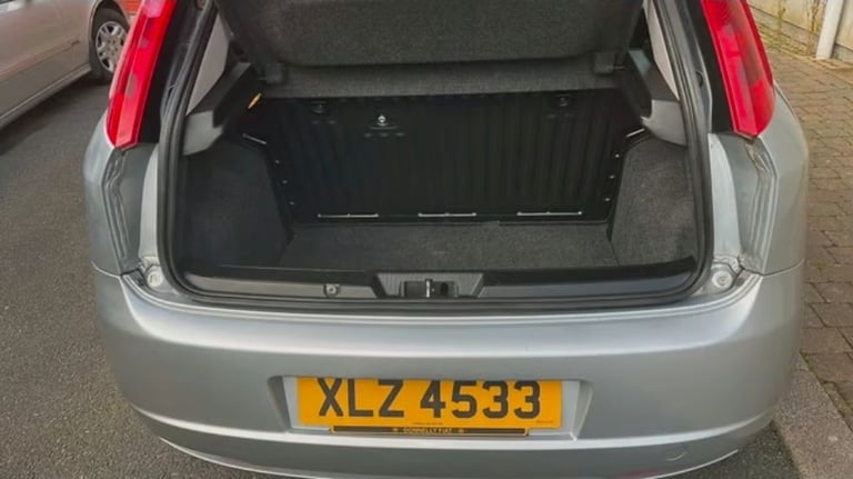 Grande punto 1.4 petrol cheap insurance and tax vgc in out motd 