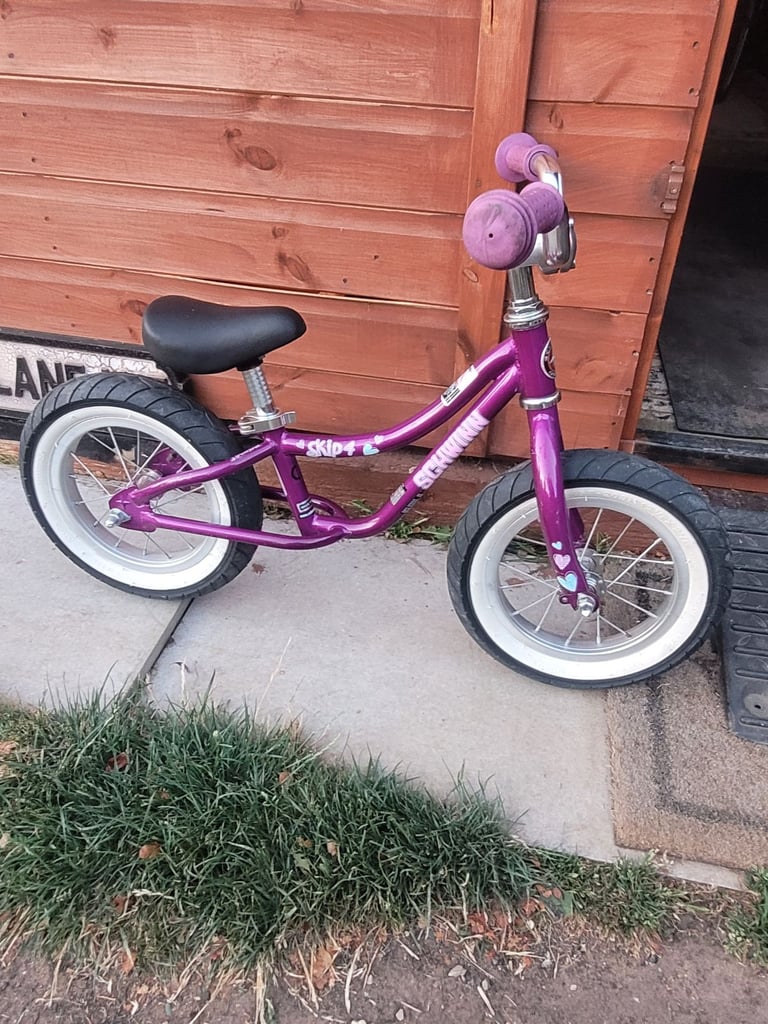 Bicycles/Balance bikes 
