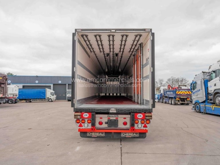 CHEREAU MEAT RAIL FRIDGE TRAILER 