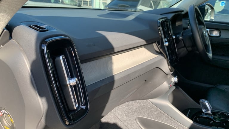 2022 Volvo XC40 1.5h T5 Recharge 10.7kWh Ultimate Bright SUV 5dr Petrol Plug-in Hybrid Auto SUV H...