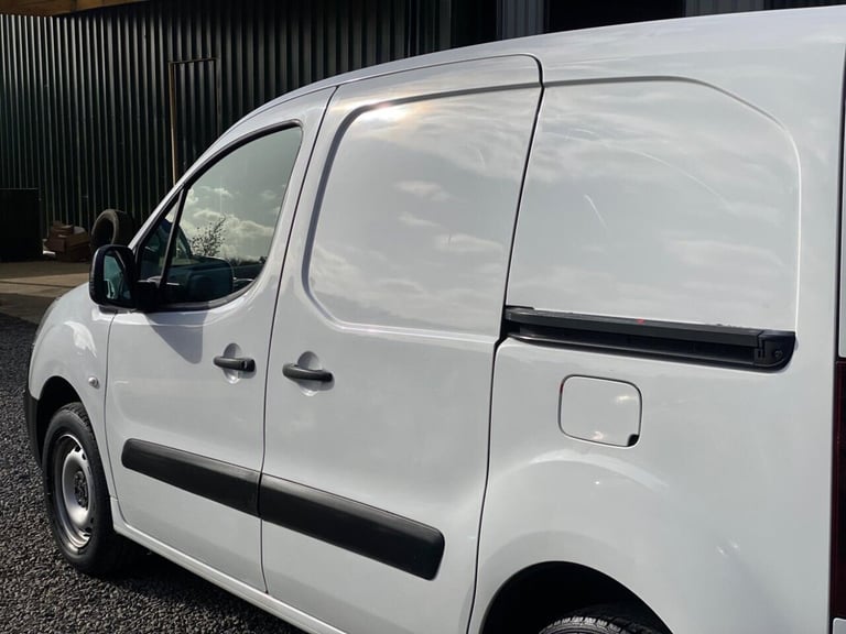2018 Peugeot Partner 850 1.6 BlueHDi 100 Professional Van ATV PANEL VAN DIESEL Manual