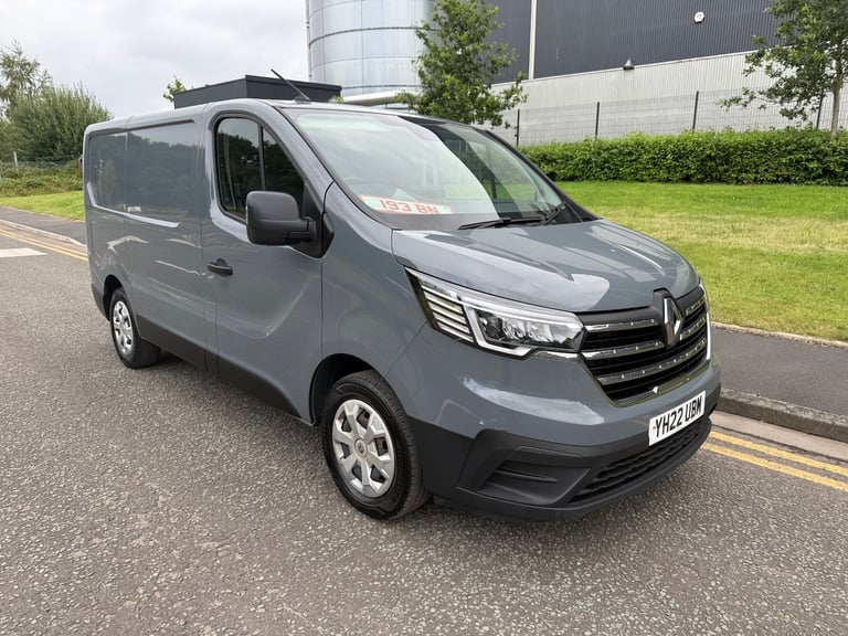 22 reg RENAULT TRAFIC 28 2.0 B/DCI 130 BHP SL BUSINESS+ panel van ( VAT INCLUDE 