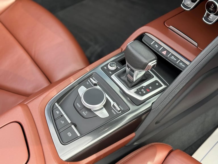 Audi R8 5.2 FSI V10 Spyder S Tronic quattro Euro 6 (s/s) 2dr
