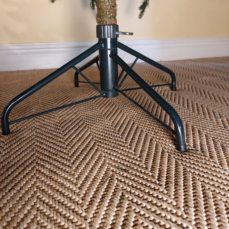 Balsam Hill 6foot artificial Christmas Tree