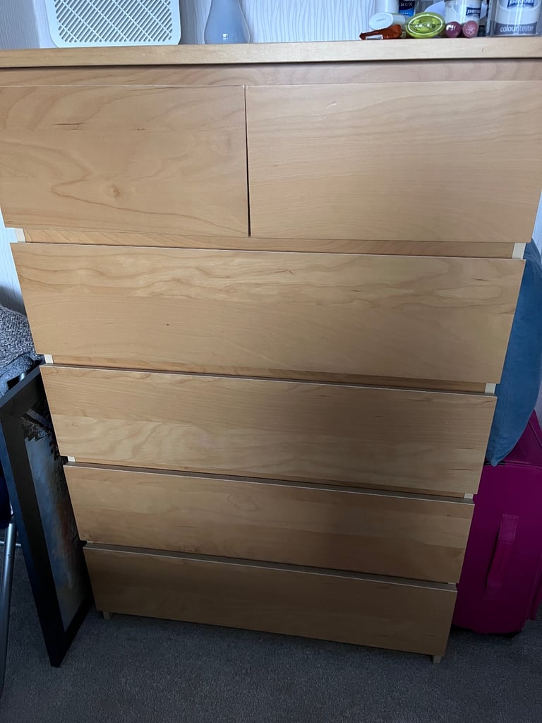Free IKEA Malm chest of drawers