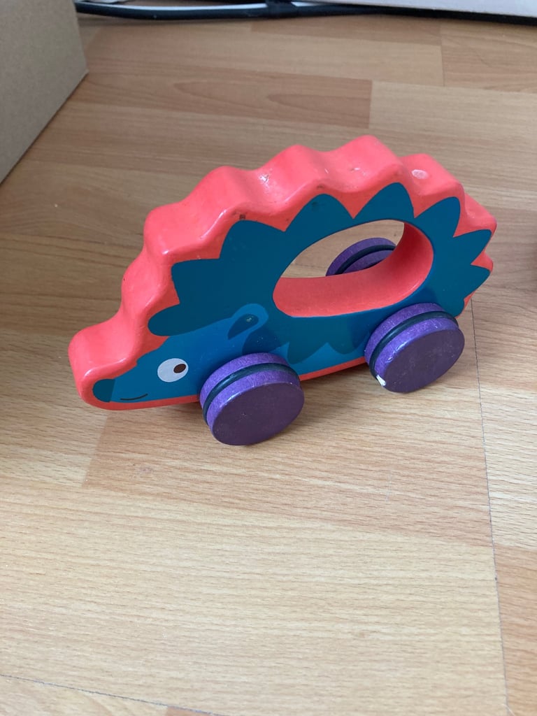 4 x smoby push along animal cars and 3 x wooden vehicles