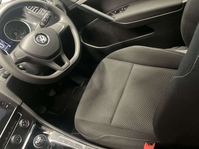 2019 19 VOLKSWAGEN GOLF 1.0 TSI S HATCHBACK 5DR PETROL MANUAL EURO 6 (S/S) (85 P