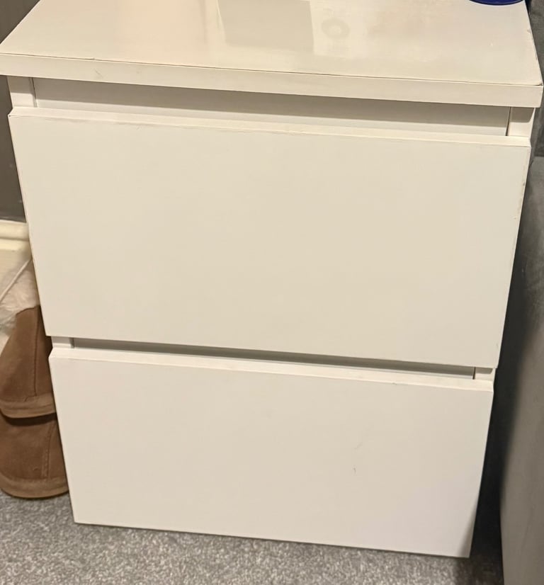 image for 2x white bedside tables 