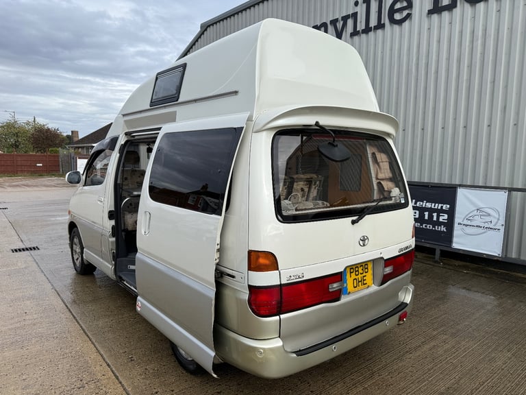 1997 Toyota Granvia Wellhouse 2.7 Petrol Automatic Camper Van 4 Berth