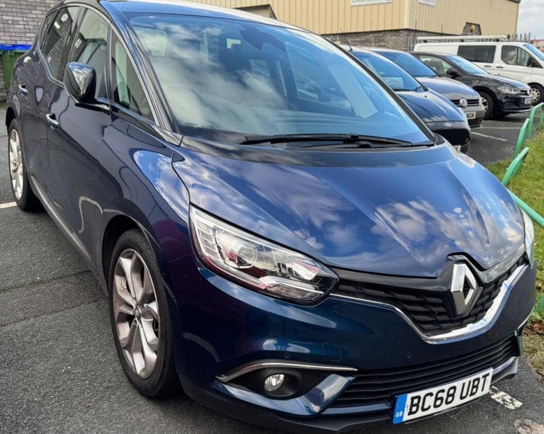 image for  Renault Scenic 1.3 TCe Iconic EDC Euro 6 (s/s) 5dr Petrol Automatic