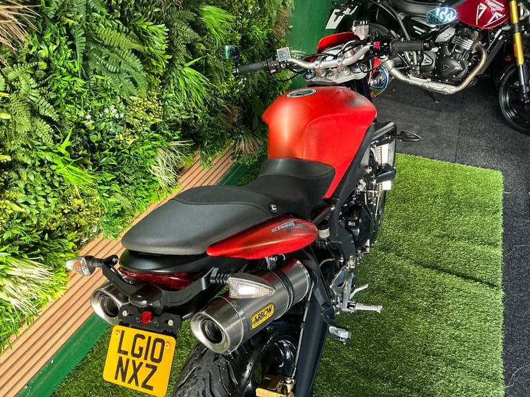 Triumph Street Triple 675