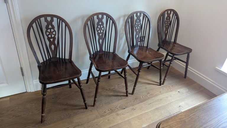 Set of 4 Vintage Wheelback Chairs, dark wood
