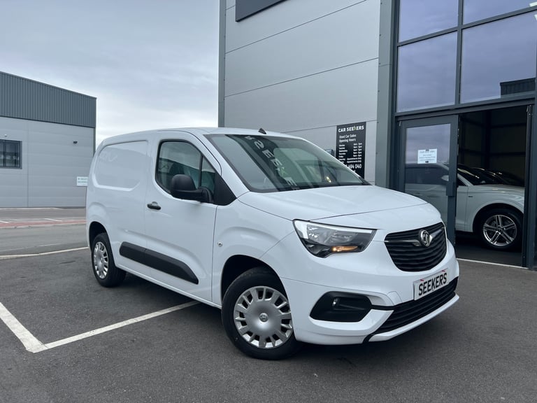 image for 2022 L1H1 EURO 6 VAUXHALL COMBO 2300 SPORTIVE 1.5L DIESEL MANUAL WHITE PANEL VAN