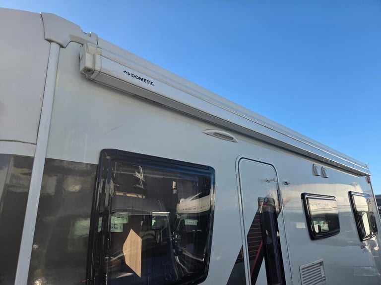 Elddis Autoquest 195 4 Berth 4 forward facing belted seat  DIESEL MANUAL 2018/18