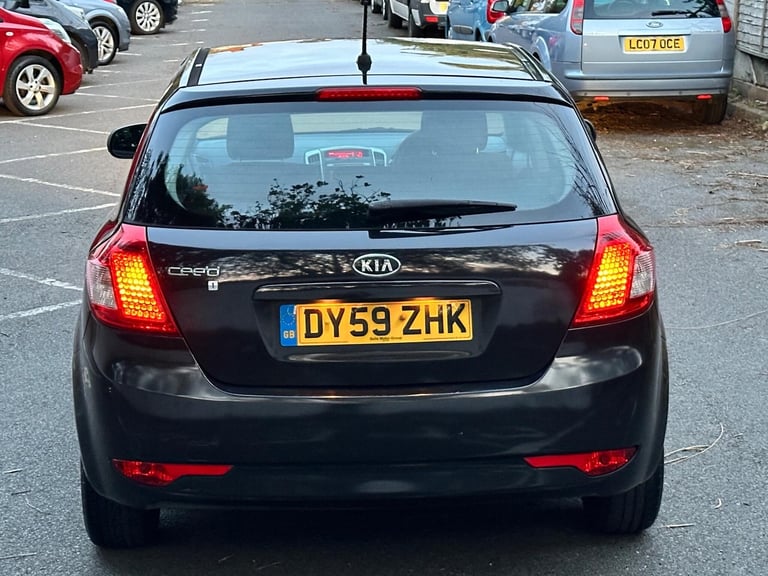 2010 Kia Ceed 1.6 1 Auto Euro 4 5dr HATCHBACK Petrol Automatic