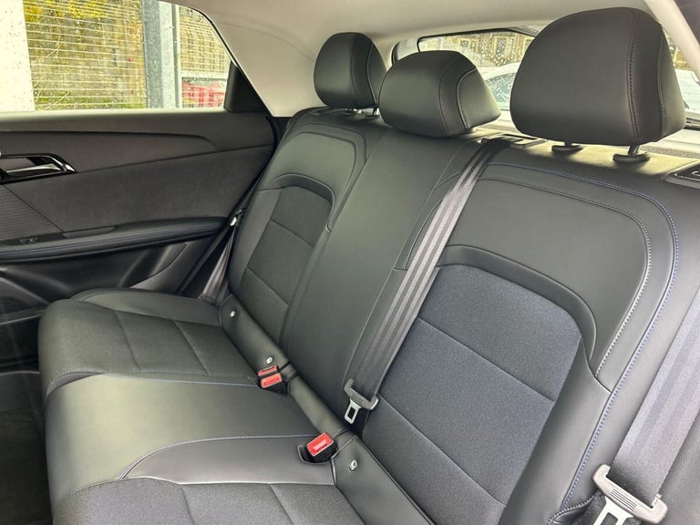 2025 MG MG4 64kWh Trophy Long Range Hatchback 5dr Electric Auto (203 ps) Hatchback ELECTRIC Autom...