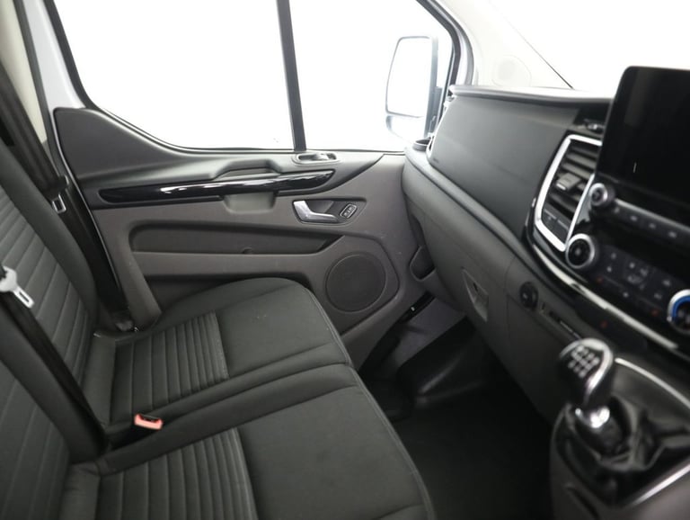 2022 Ford Transit Custom 2.0 300 EcoBlue Limited Panel Van 5dr Diesel Manual L2 H1 Euro 6 (s/s) (...