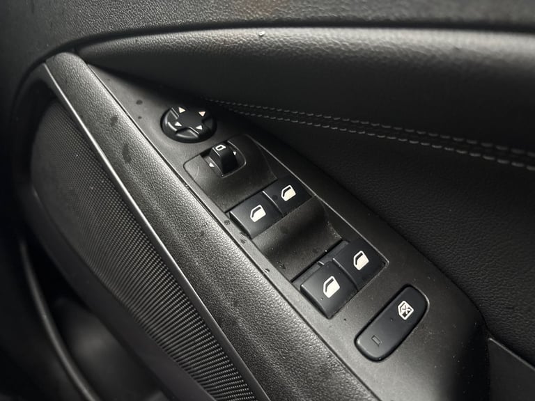 2022 Vauxhall Crossland 1.2 Turbo Elite Edition 5dr Hatchback PETROL Manual