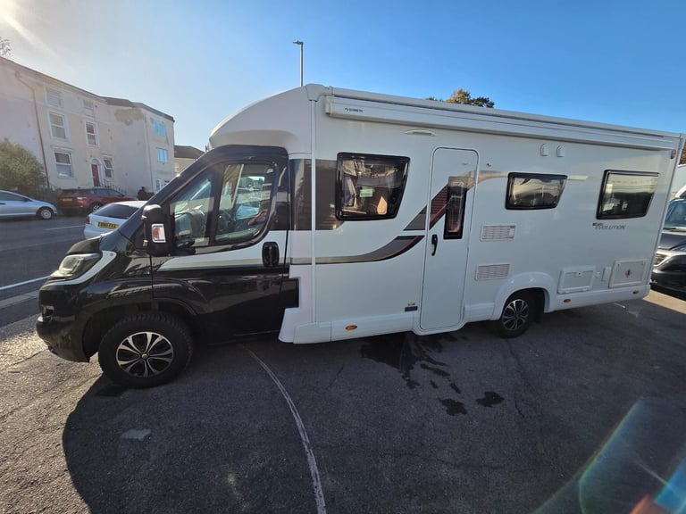 Elddis Autoquest 195 4 Berth 4 forward facing belted seat  DIESEL MANUAL 2018/18