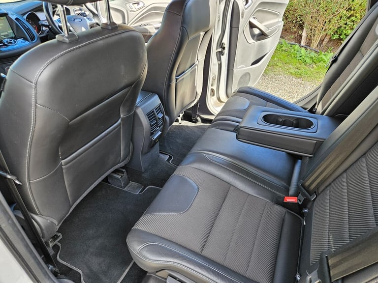 2016 Ford Kuga 2.0 TDCi 180 Titanium 5dr Powershift HATCHBACK Diesel Automatic