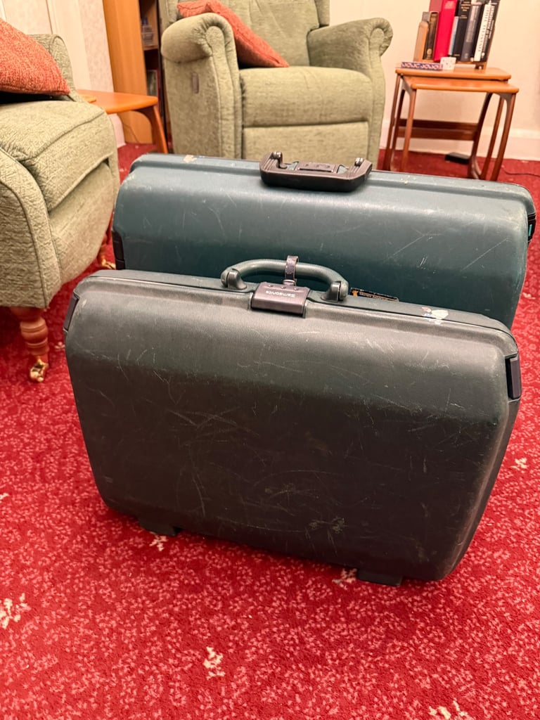 Vintage Samsonite hard suitcase
