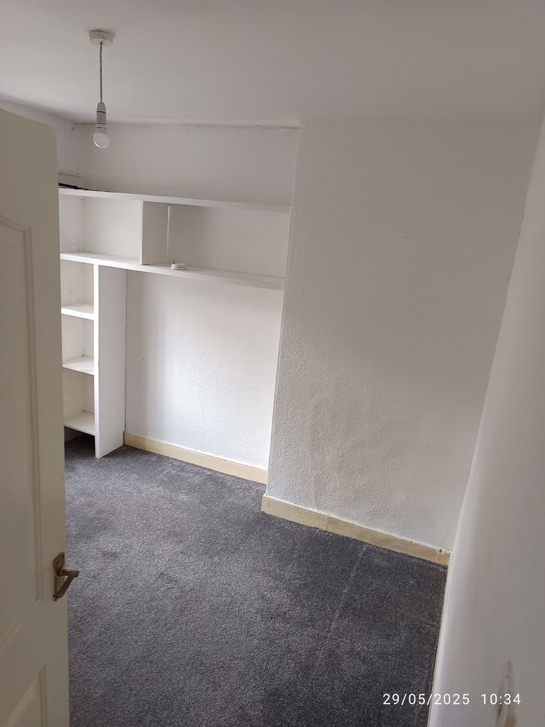 Spacious 2 bed house, oldpark road, short let