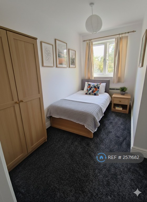 3 bedroom flat in Bloyes Mews, Colchester, CO1 (3 bed) (#2571682)