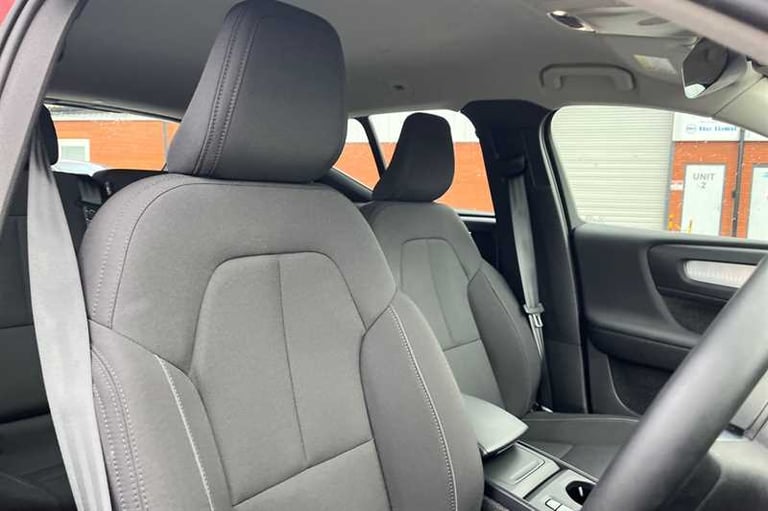2021 Volvo XC40 1.5 T3 Momentum SUV 5dr Petrol Auto Euro 6 (s/s) (163 ps) SUV Petrol Automatic