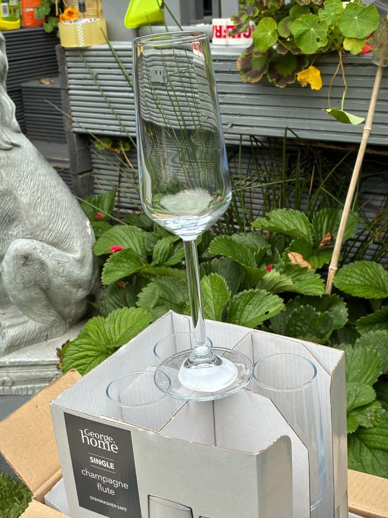 Set of Four champagne Glasses -  New