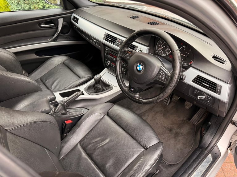 2011 BMW 320D M Sport 184 LCI 2L 6 Speeds. 