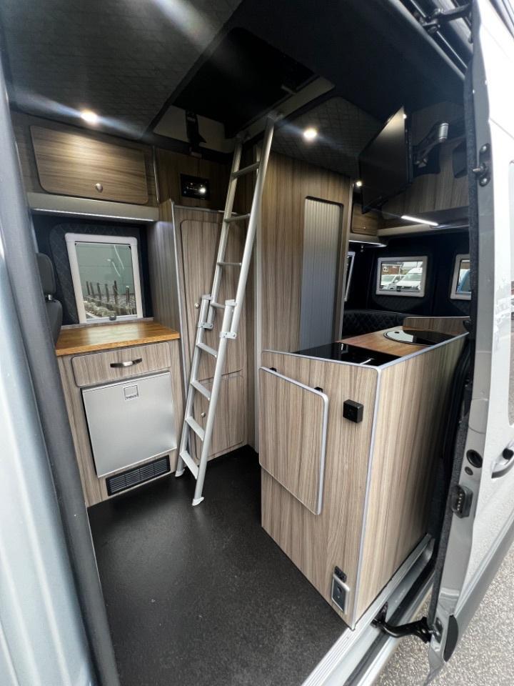 2021 Mercedes Benz Sprinter 3.5t H1 Premium motorhome campervan 5 door Motorh...