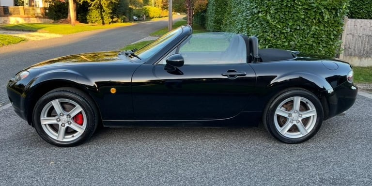 2006(56) MAZDA MX-5 2.0i CONVERTIBLE GENUINE 33,000 MILES 11 SERVICES LOVELY CAR