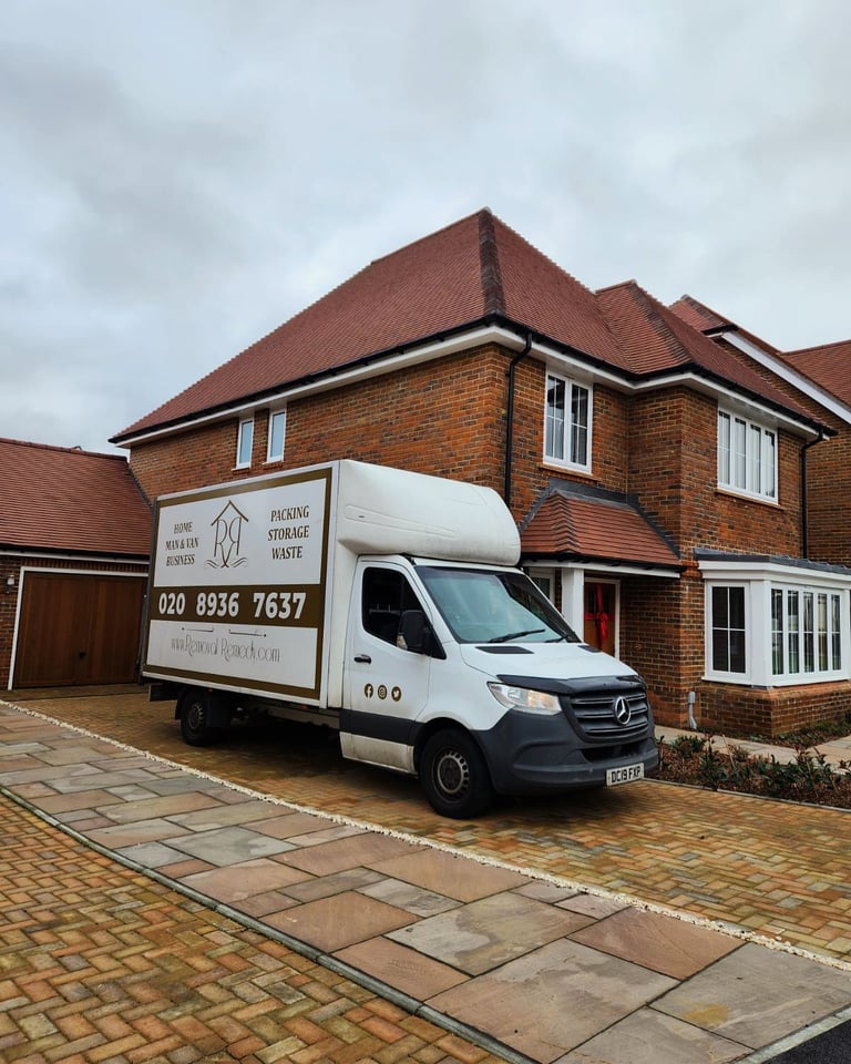 image for 📍Bespoke Removals|Man and Van|Home|Office|Gym|Storage|Waste|5*