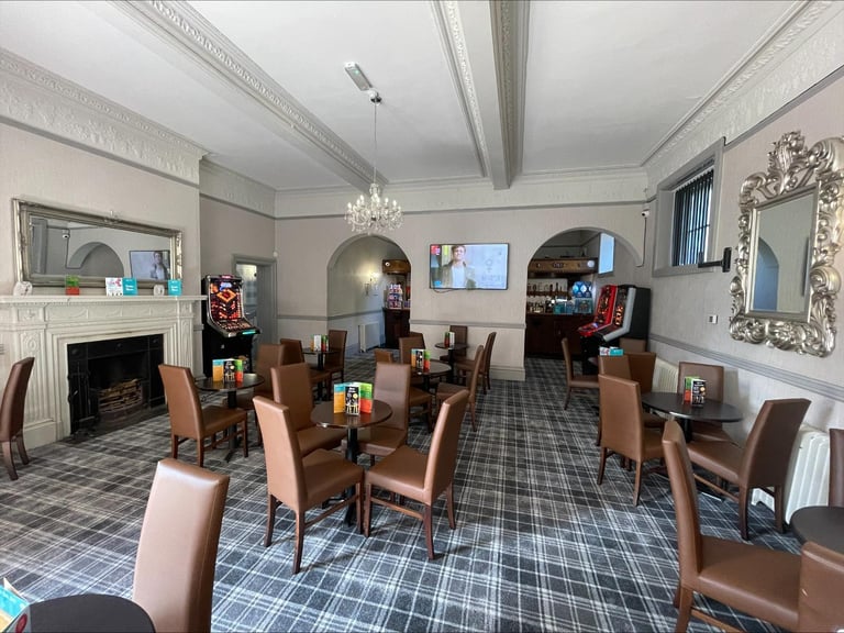 OWNER ONLY CARAVAN PARK / SITED STATIC CARAVAN FOR SALE / NORTH WALES / LL17 0EW