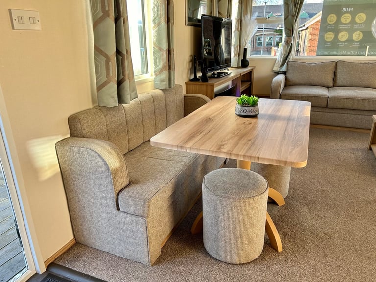 Sited Static Caravan For Sale - Clacton On Sea / Essex - OFFER LIVE IN 2025