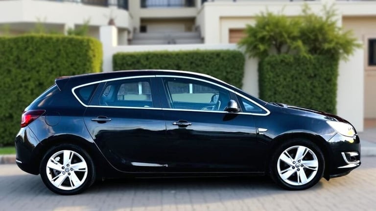 2014 Vauxhall Astra 1.6 SRi Manual 70,000 Miles . 5dr . Good Mileage . CHEAP on Fuel . HATCHBACK ...