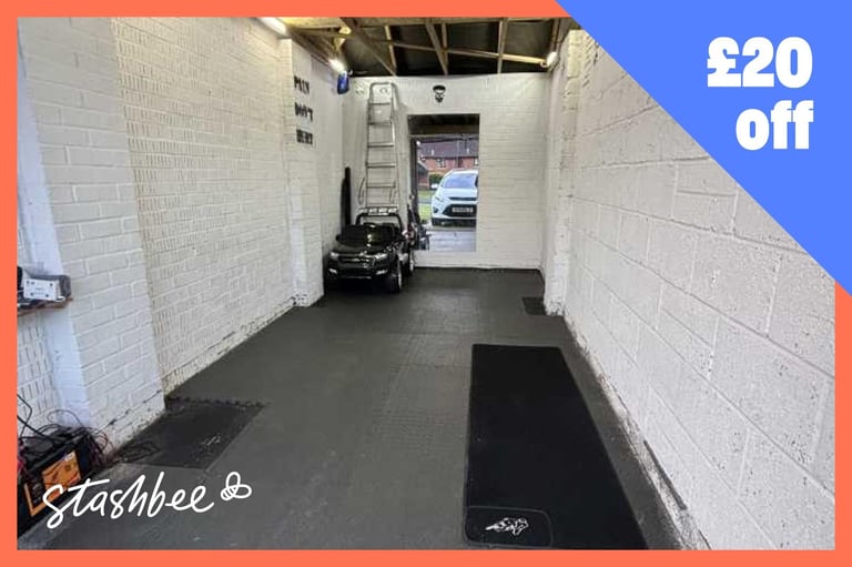 Garage to rent in Horsham (RH13) | Stashbee