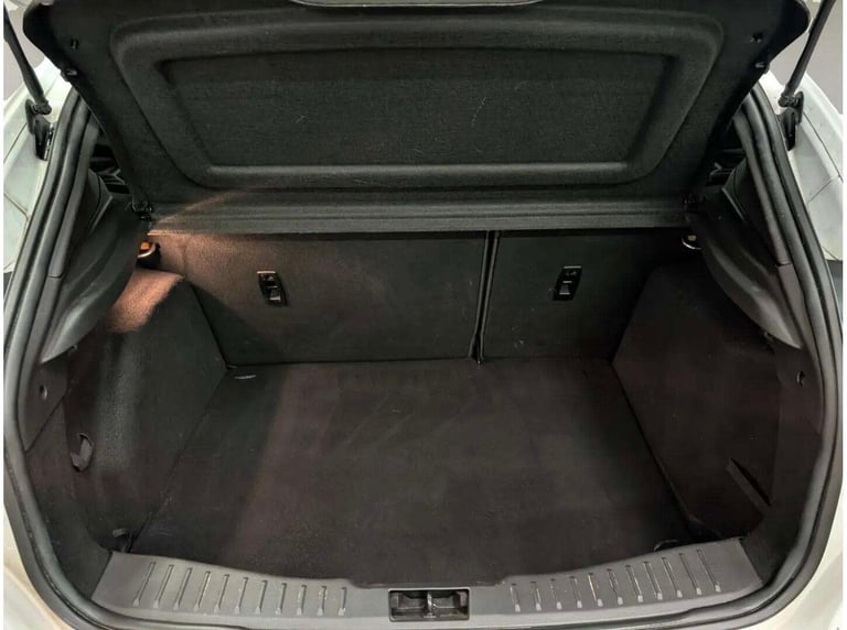 2017 Ford Focus 1.0T EcoBoost ST-Line Euro 6 (s/s) 5dr HATCHBACK Petrol Manual