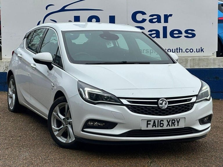 image for 2016 Vauxhall Astra 1.6 CDTi BlueInjection SRi Nav Hatchback 5dr Diesel Manual E