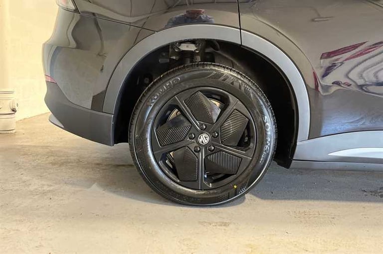 2025 MG MG S5 64kWh SE Long Range SUV 5dr Electric Auto (231 ps) SUV Electric Automatic