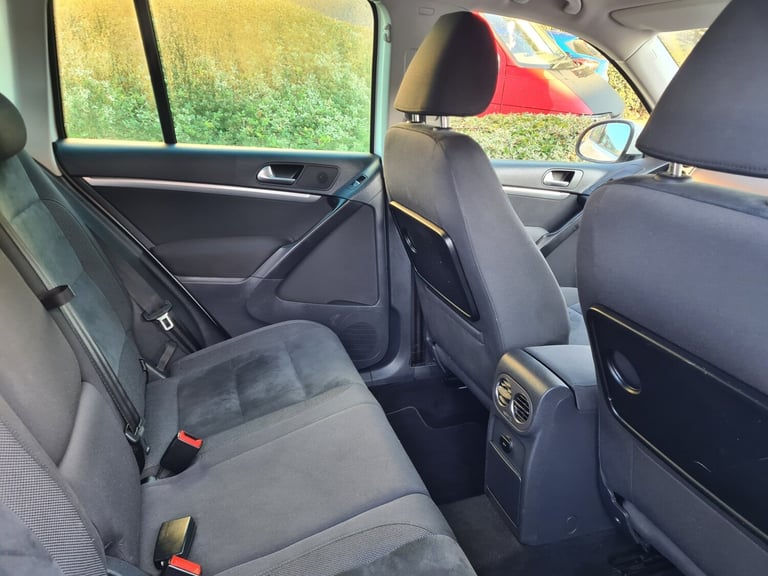 2012 Volkswagen Tiguan 2.0 TDi BlueMotion Tech SE 5dr DSG ESTATE Diesel Automatic