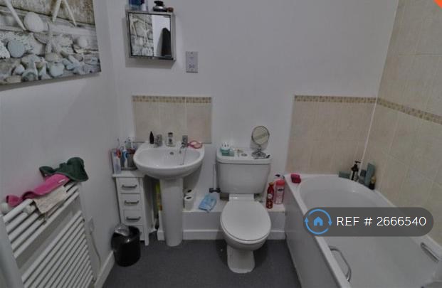 2 bedroom flat in Latchford, Warrington, WA4 (2 bed) (#2666540)