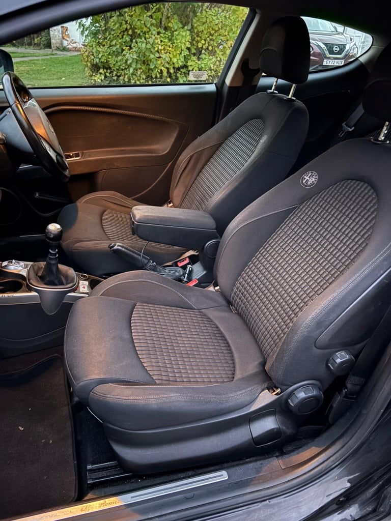 Alfa Romeo, MITO, Hatchback, 2009, Manual, 1368 (cc),3 doors - Image 4